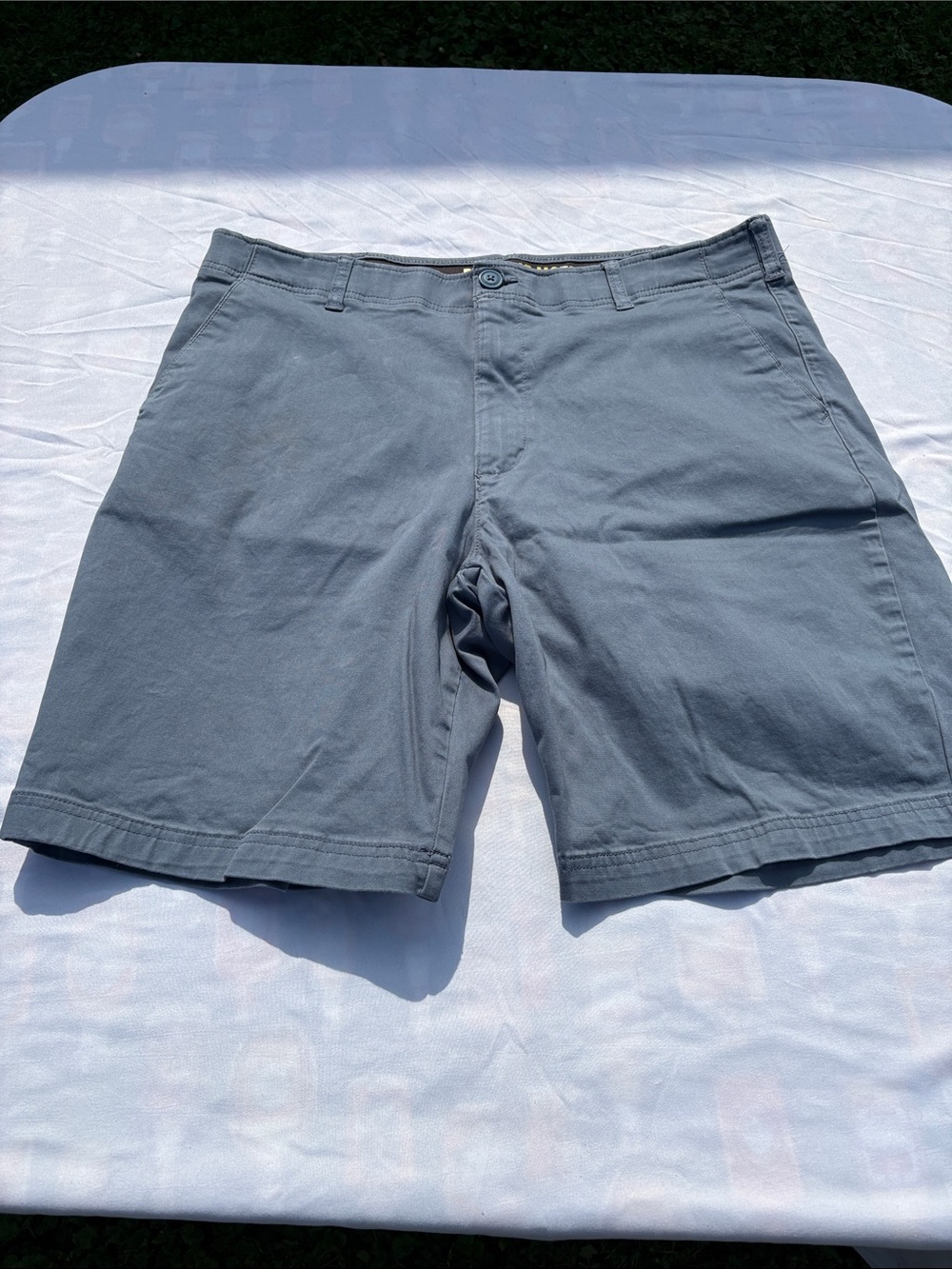 Lee Extreme Motion Men's Flat Front Shorts - Blue Gray